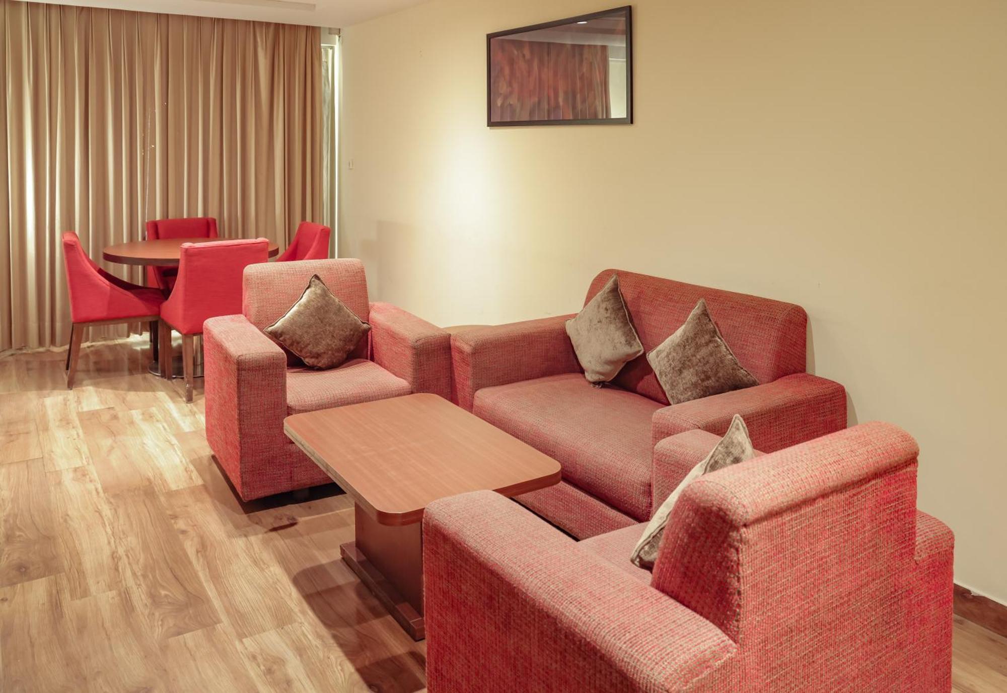 โรงแรมจามา Mohali ภายนอก รูปภาพ